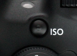 Canon T5i review -- ISO button