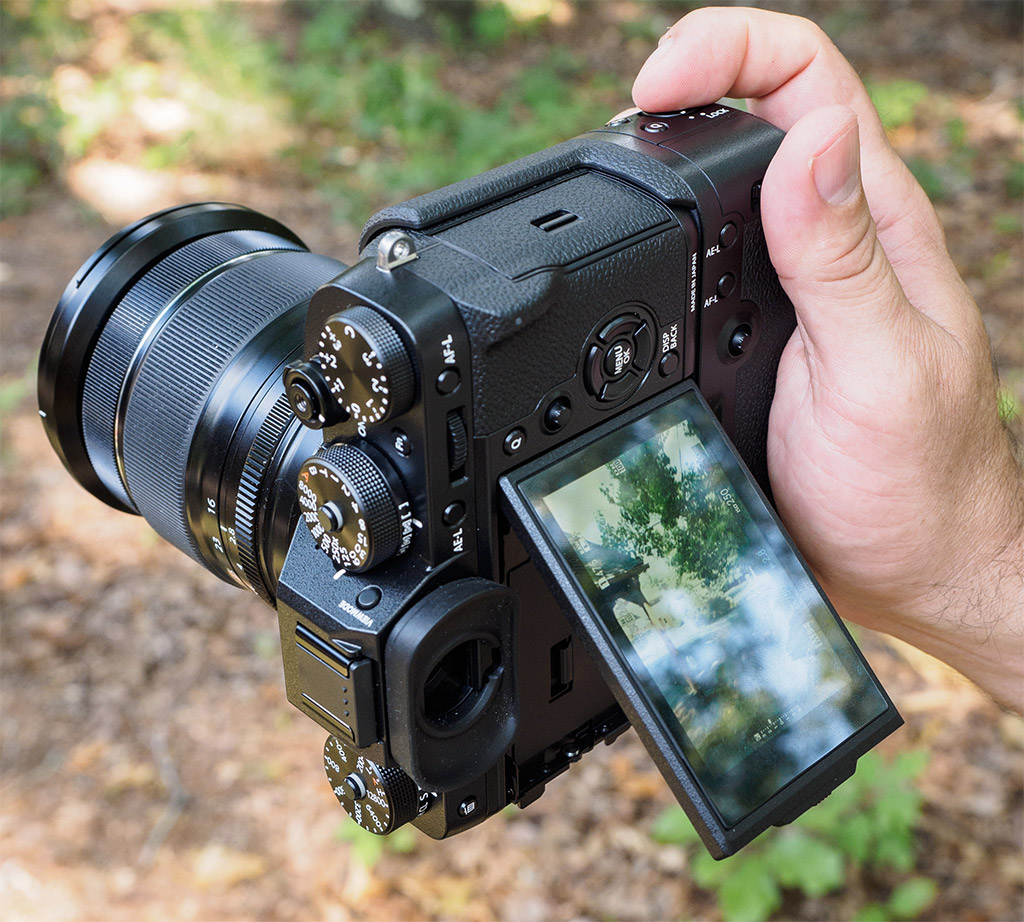 Cette appareil photo hybride Panasonic Lumix GH5 accompagné de ses  accessoires est à prix fou à la Fnac - Le Parisien