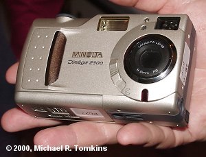 Minolta Dimage 2300 Front View - click for a bigger picture!