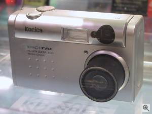 Konica's KD-200Z digital camera, front view. Copyright  (c) 2001, Michael R. Tomkins. All rights reserved. Click for a bigger picture!