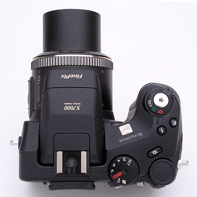 zegevierend genade beetje Fuji FinePix S7000 Digital Camera Review: Design