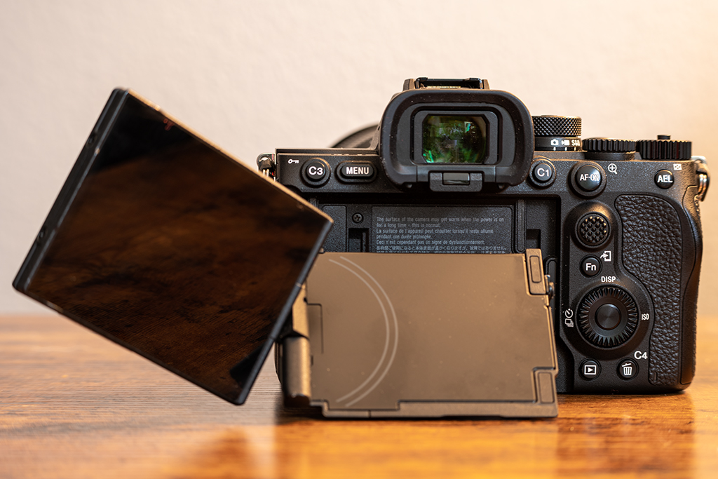 Sony a7 IV - Review 2022 - PCMag Middle East